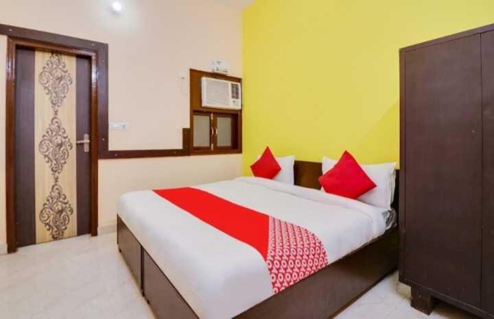 Hotel O Jas Inn Near Star Mall Gurgaon Ngoại thất bức ảnh